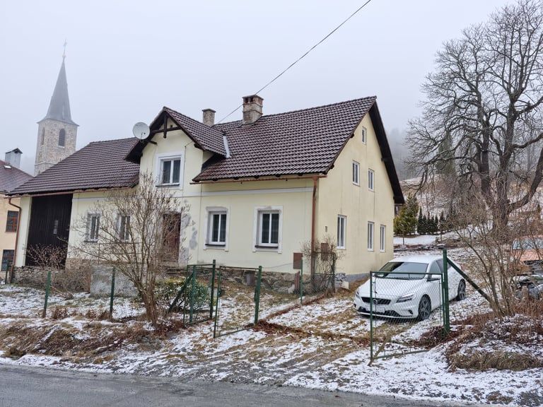 Prodej rodinného domu se zahradou ( 1165 m2)  v žádané lokalitě Horní Údolí, Zlaté Hory, obrázek č. 1