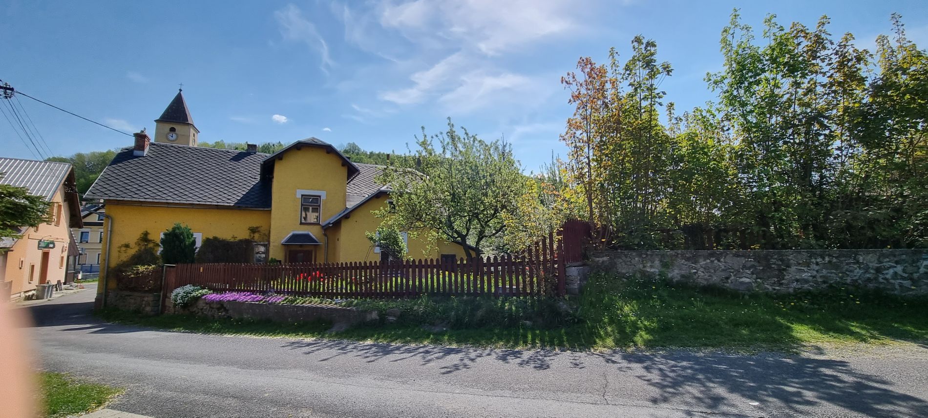 Prodej rodinného domu s pozemkem o výměře 402 m2 v obci Vápenná, obrázek č. 1