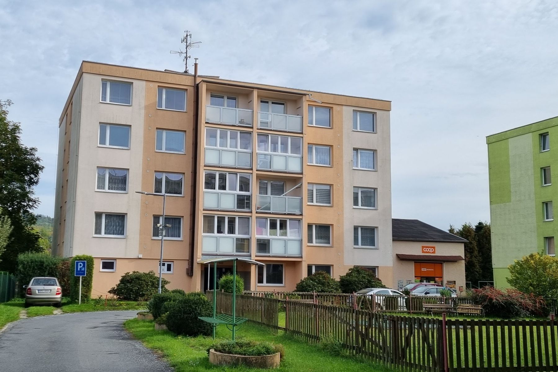Prodej bytové jednotky 3+1 v osobním vlastnictví (60 m2) na ul. Sokolská v Mikulovicích, obrázek č. 1