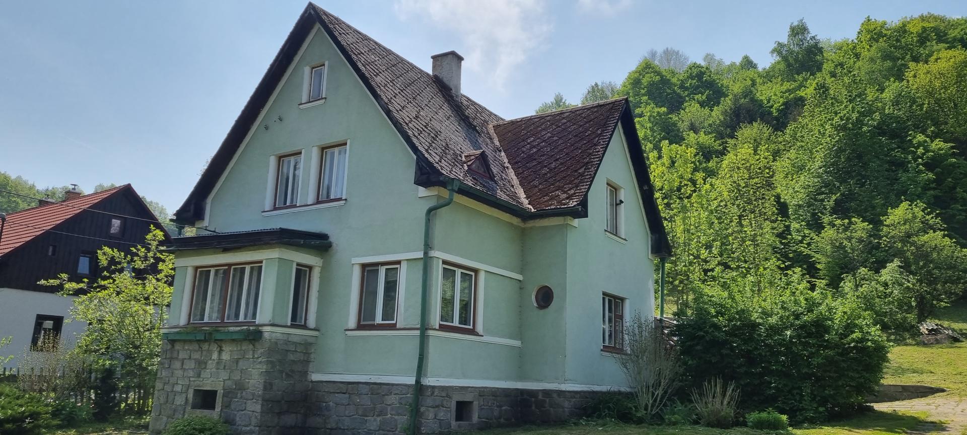 Prodej rod. domu 3+1 s velkým pozemkem  (6000 m2) v obci Tomíkovice, obrázek č. 2