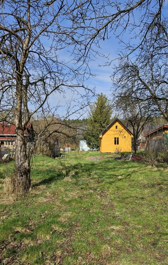 Prodej zahrady (695 m2) v os. vlast. s dřev. chatou ( 16m2, stáří 2 roky) v obci Mikulovice, obrázek č. 3