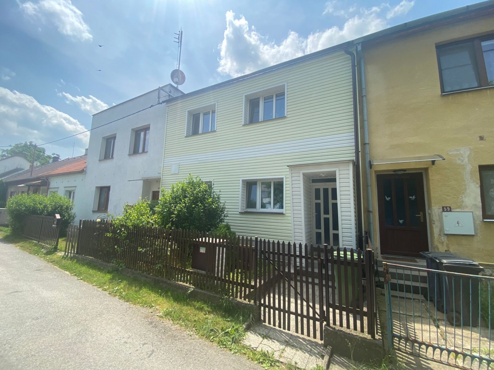 Prodej řadového rodinného domu v Hradci nad Svitavou, obrázek č. 1