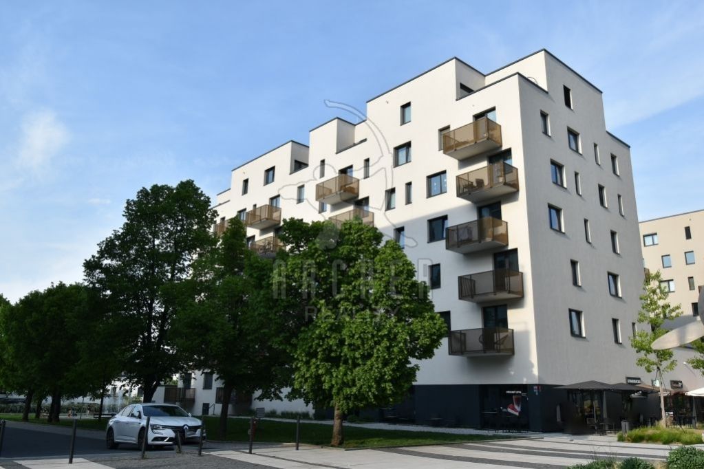Prodej bytu 1+kk/B/S/G, OV, 38 m2, Praha 5 - Jinonice, ul. Barvitiova, obrázek č. 3