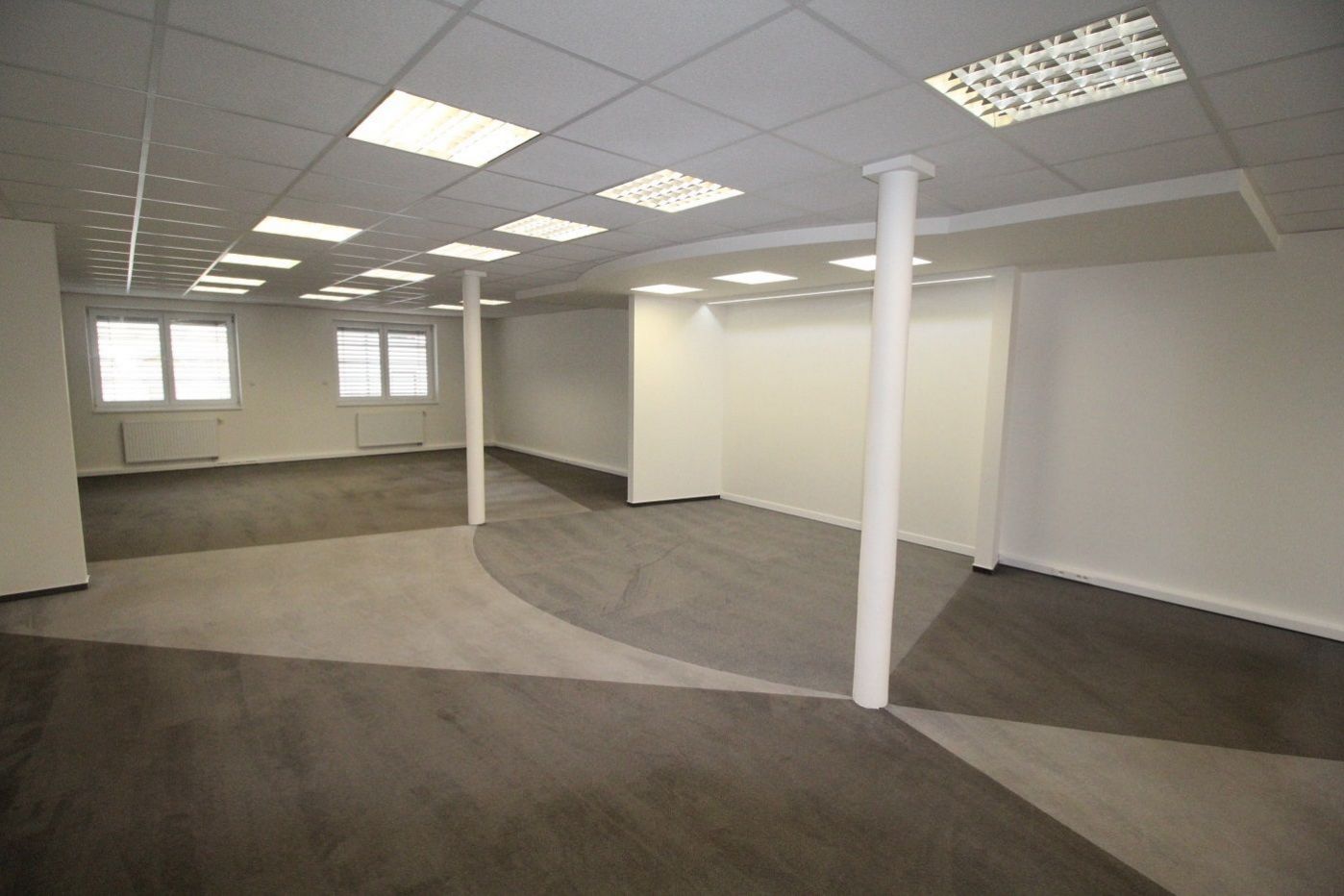 Atraktivní kancelářské prostory 204 m2, 3x parking, Rudolfovská třída, České Budějovice
