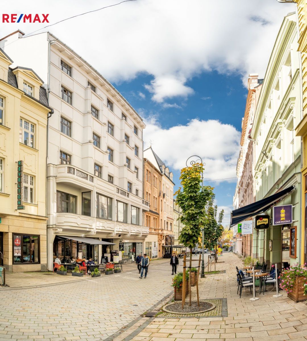 Nájemní dům s pronajatými obchody k investici v centru Karlových Varů, obrázek č. 2