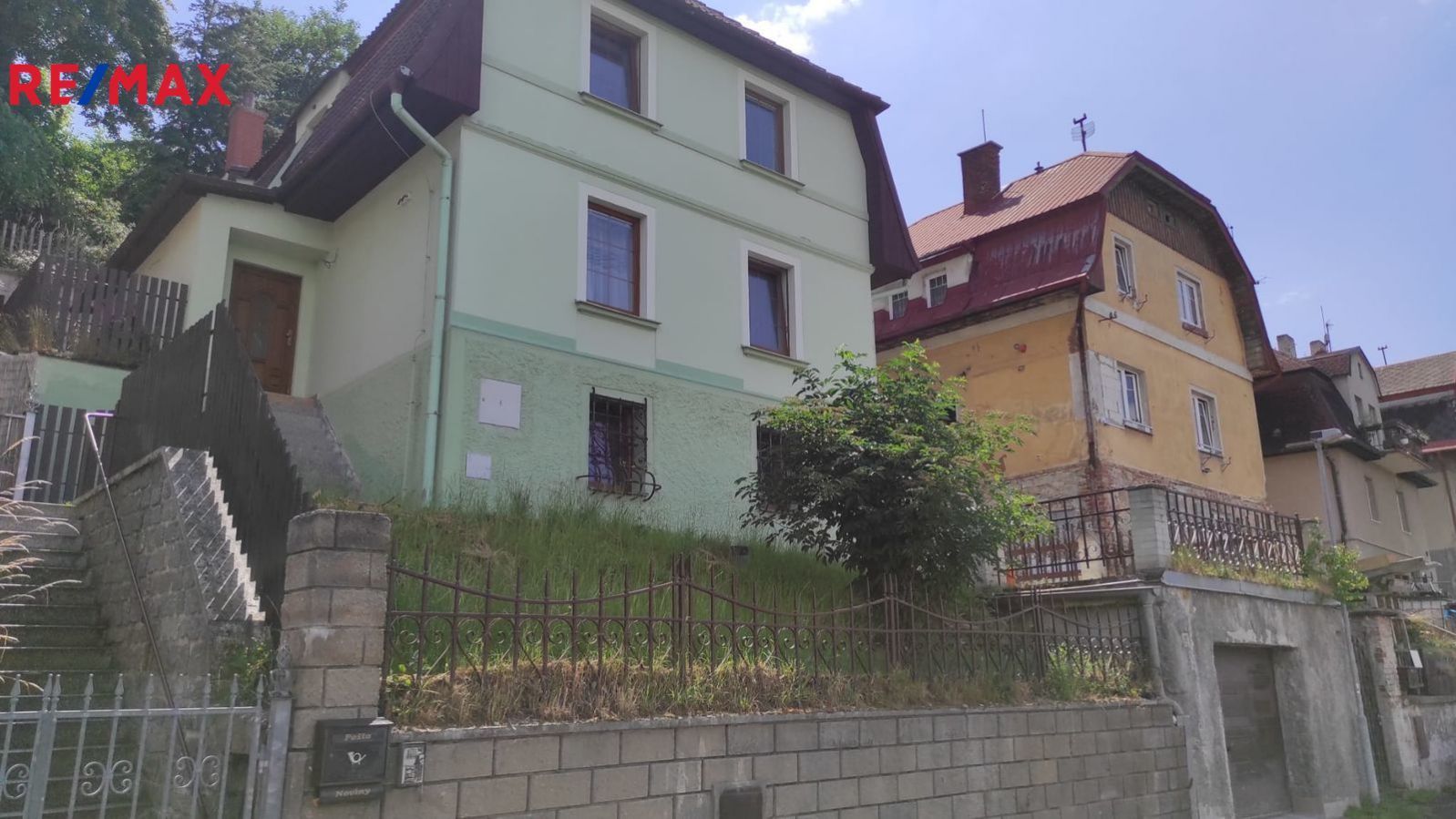 Pronájem třípodlažního domu + garáž v Karlových Varech, ul. Kvapilova-Drahovice, obrázek č. 2