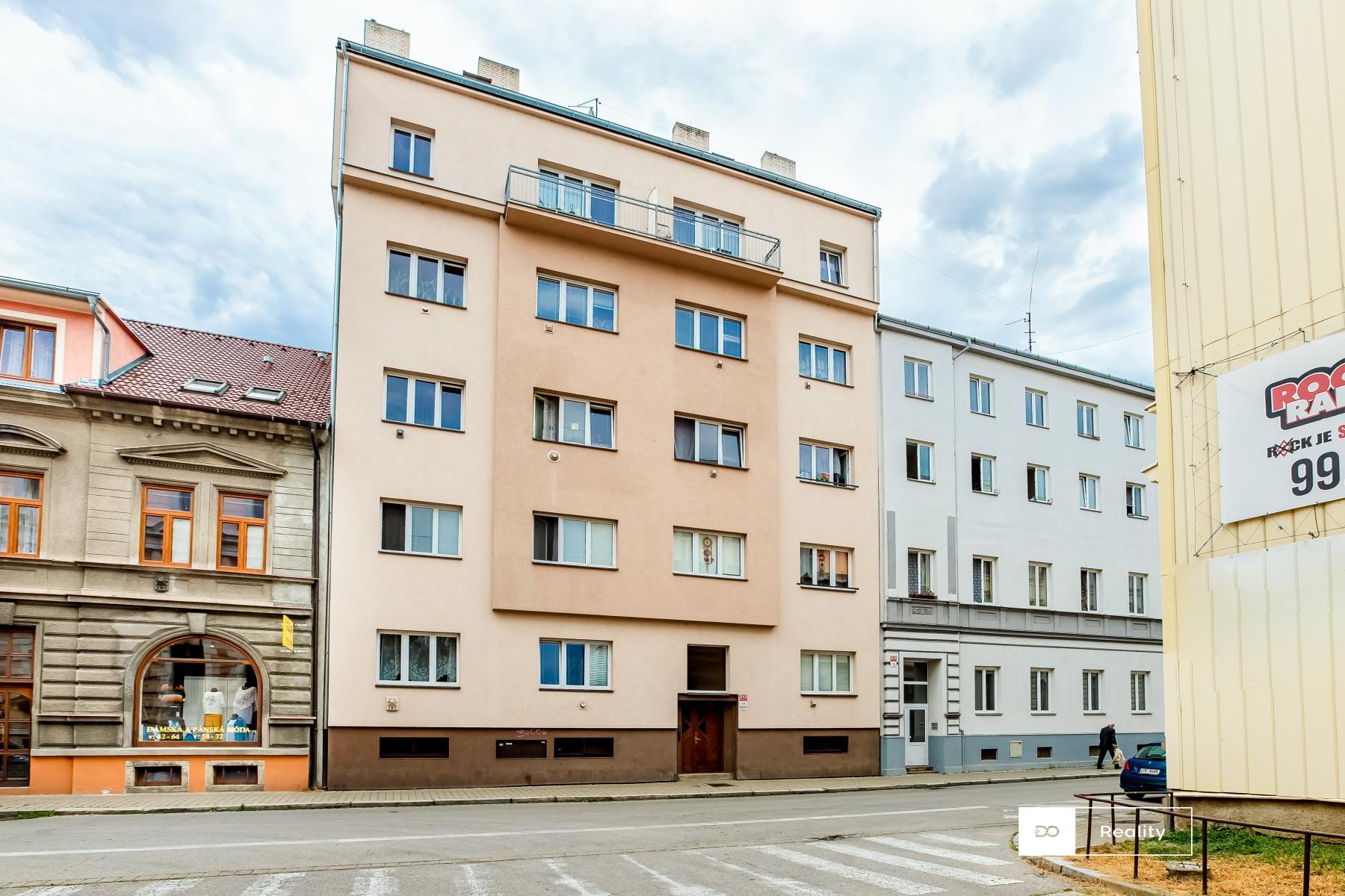 Prostorný byt 2+1 na strategickém místě u centra Českých Budějovic s možností předělání na 3+kk , obrázek č. 1