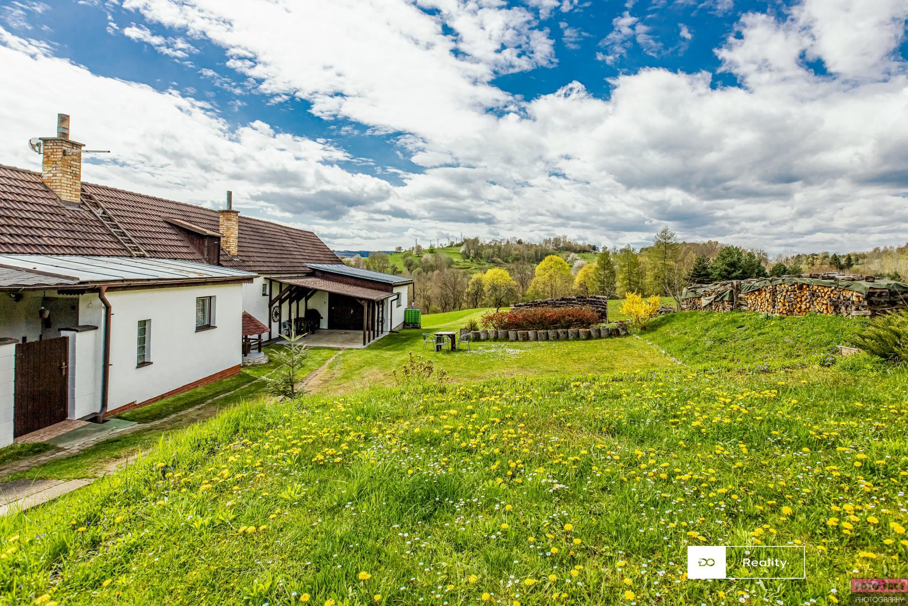 Dva domy s velkým pozemkem na krásném místě s výhledem na Český Krumlov, obrázek č. 3