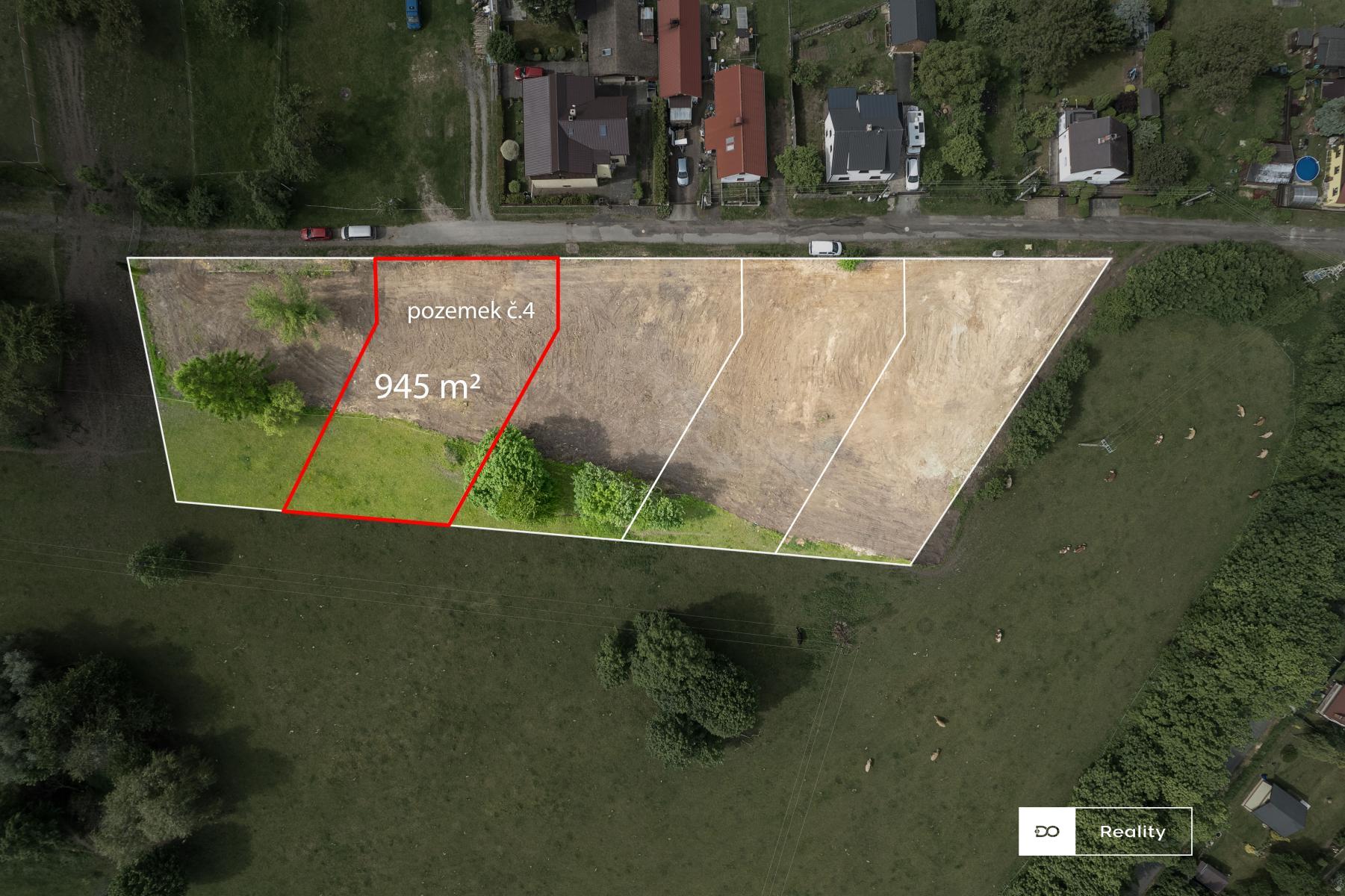 Stavební pozemek v obci Bradlec lokalita Těšnov 945 m2, obrázek č. 1