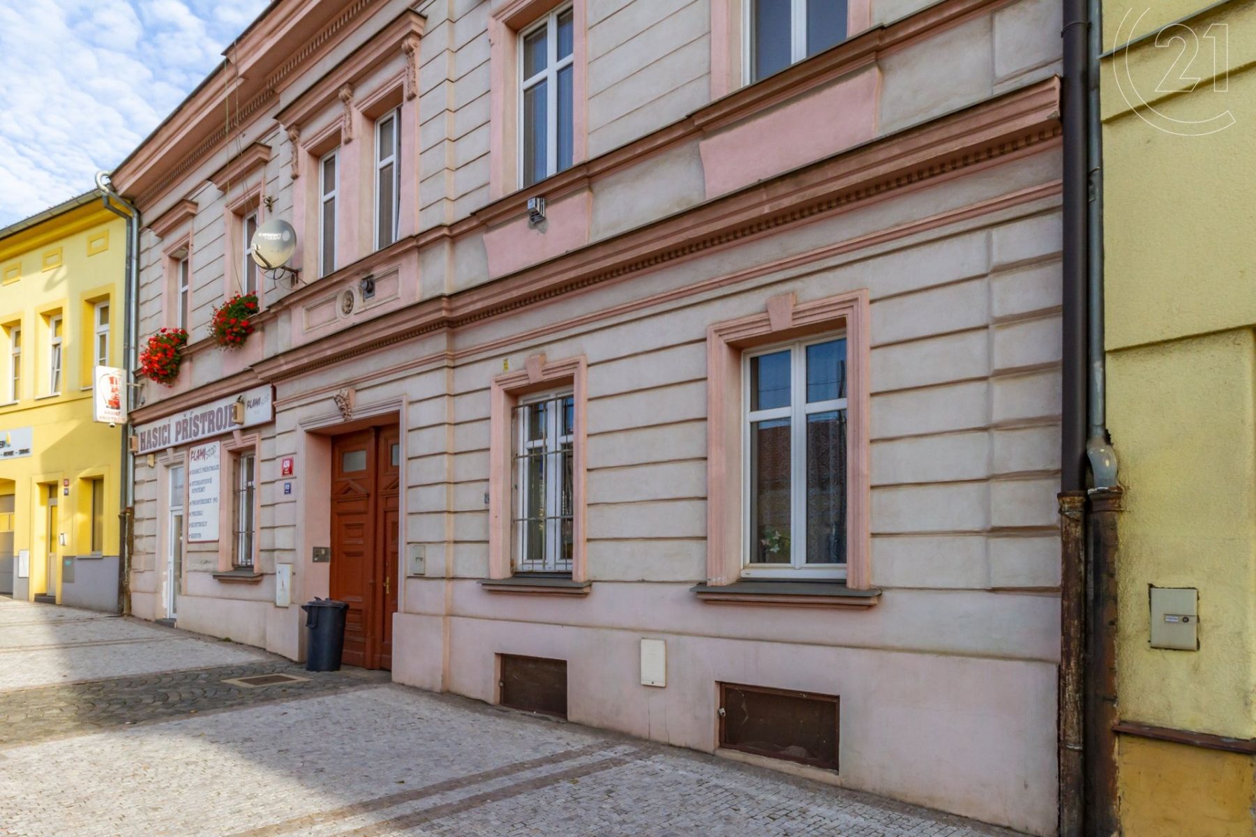 Prodej bytového domu zastavěná plocha 353 m2 se zahradou 387 m2, Praha - Libeň, obrázek č. 3