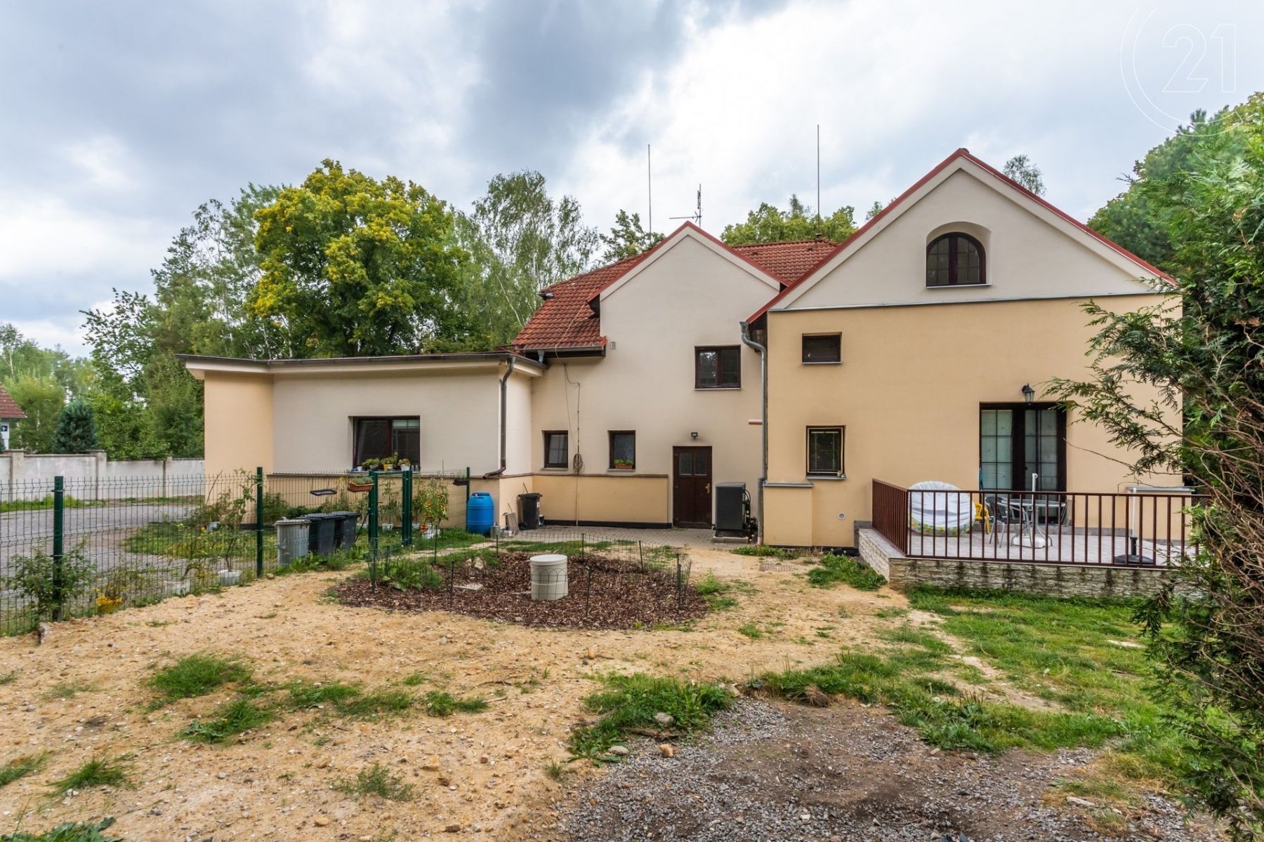 Prodej činžovního domu, 341m2 - Kamenné Žehrovice, obrázek č. 2