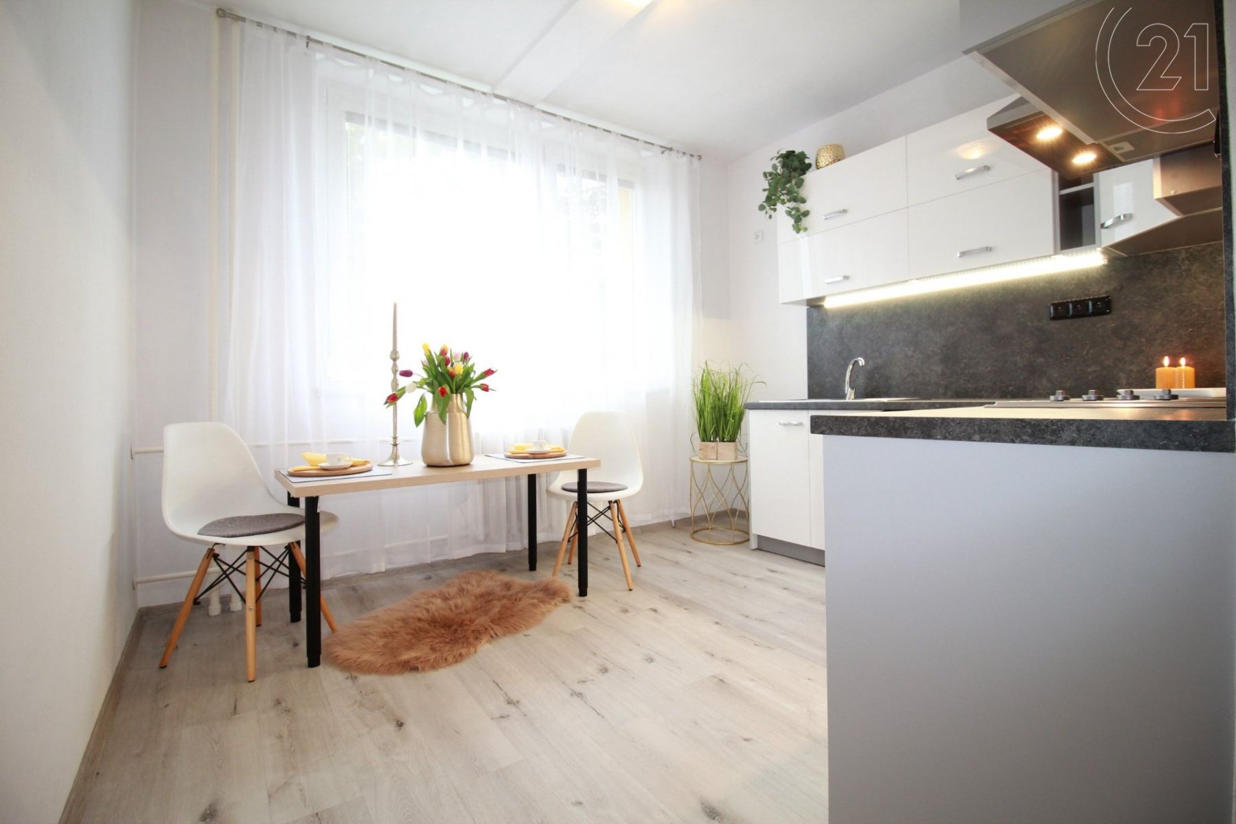 Prodej bytu 1+1, 38 m2 po kompletní rekonstrukci ve Valticích, obrázek č. 1