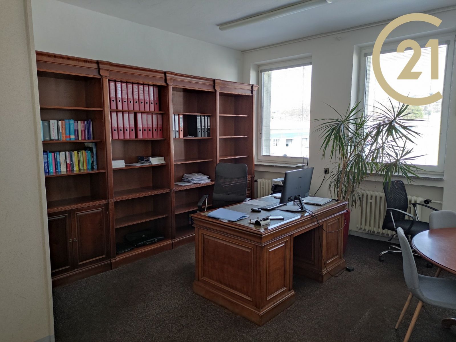 Pronájem kanceláře 28 m2 - Zlín - Prštné