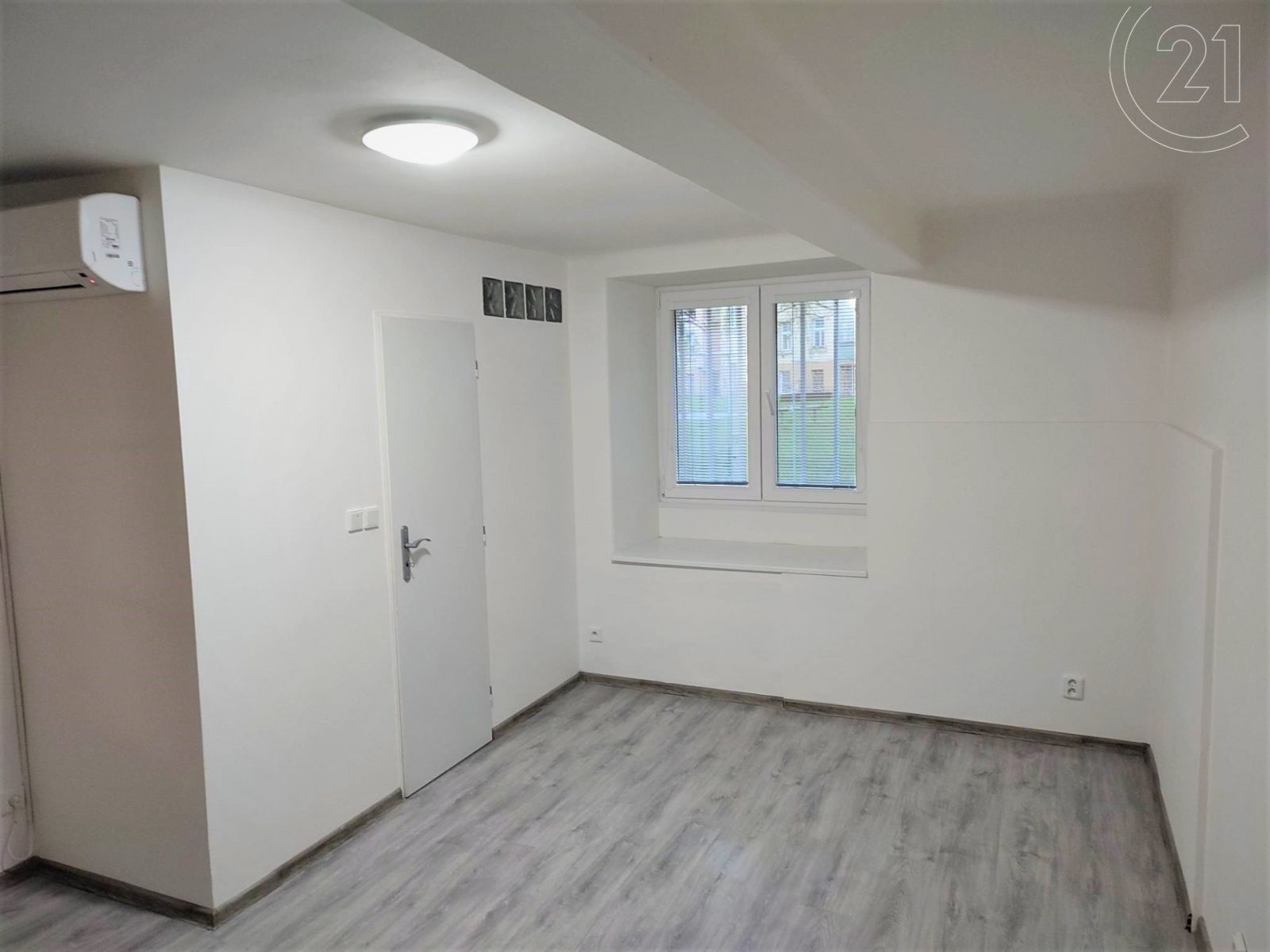 Pronájem bytu 1+1,  32 m2 - Kroměříž, obrázek č. 3
