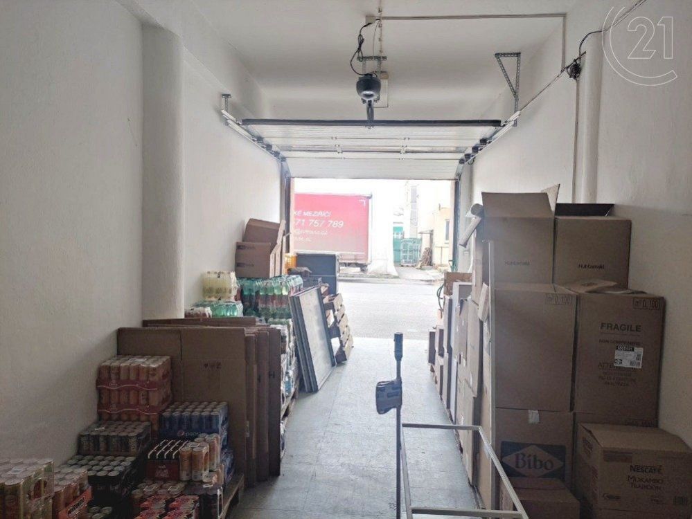 Pronájem skladu, garáže nebo lehká výroba 30 m2 - Zlín - Prštné, obrázek č. 3