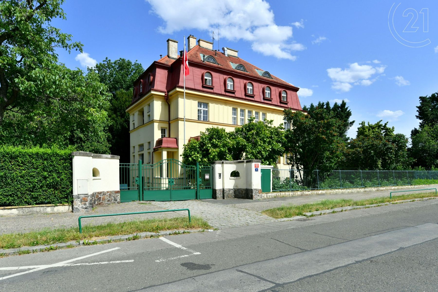 Pronájem reprezentativní vily v Praze Bubenči