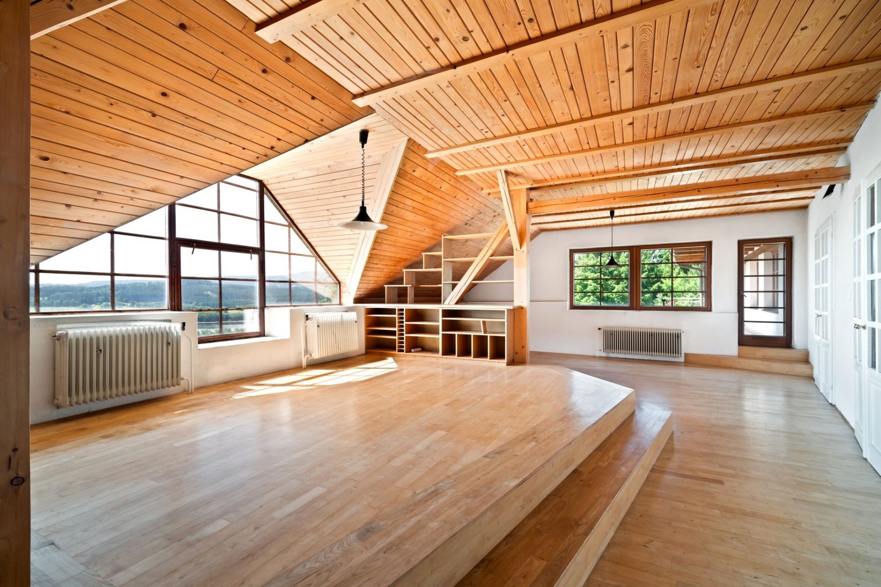Prodej prostorného rodinného domu s úchvatným výhledem na Lipno (3 bytových jednotky), 400 m2 - Horn, obrázek č. 3