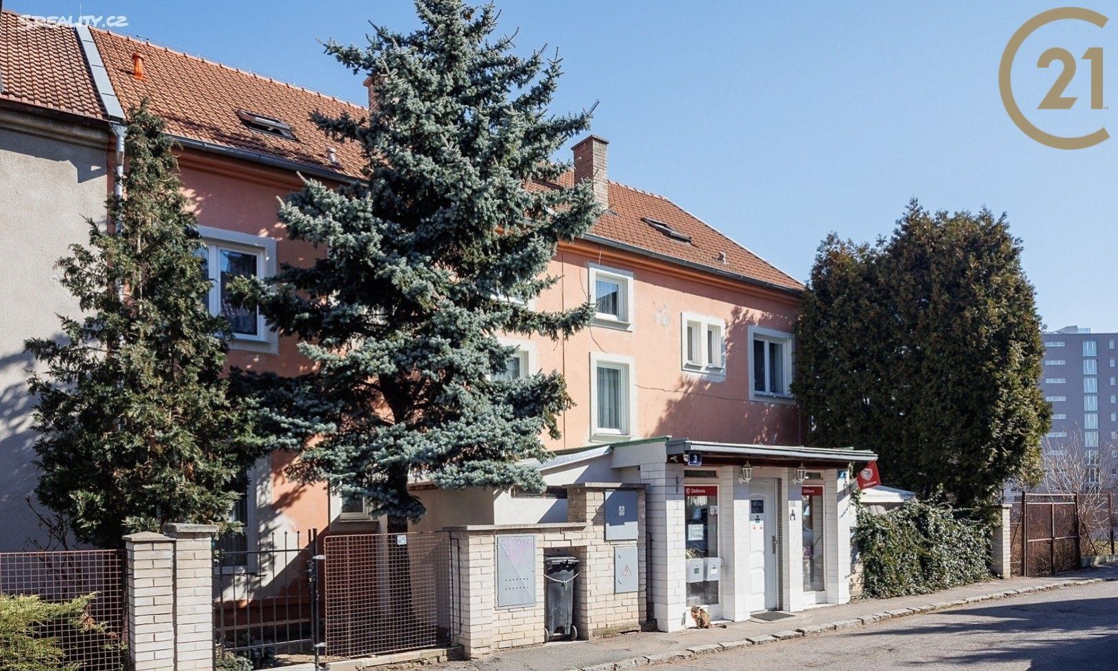Prodej ŘRD se 3 byty a 2 garážemi, Praha 11  - Chodov, obrázek č. 1