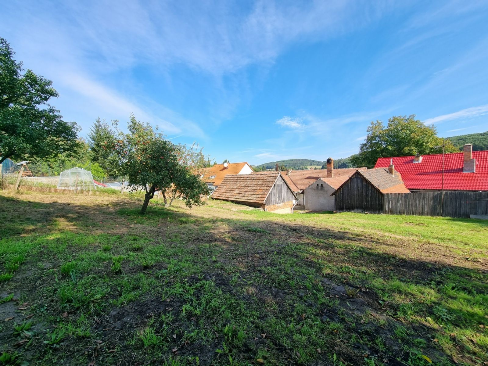 Stavební pozemek v okrajové části obce Lažany, obrázek č. 1