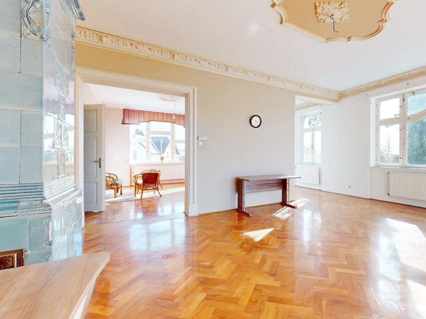 Prodej unikátní vily, 760 m2 - Nový Bor - Arnultovice, obrázek č. 2