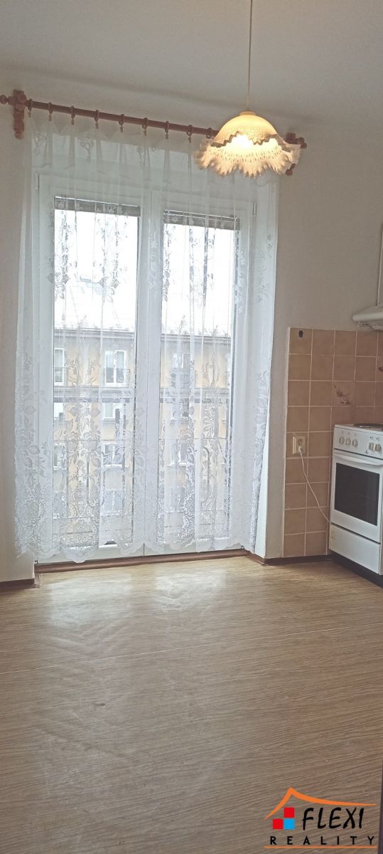 Pronájem bytu na ul. Čujkovova 1+1/30 m2 ve zvýšeném přízemí, obrázek č. 2