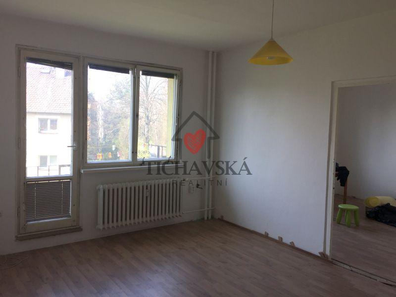Prodej bytu 2+1 s balkonem, osobní vlastnictví, CP 57 m2, Valašské Meziříčí, ul. Sklářská
