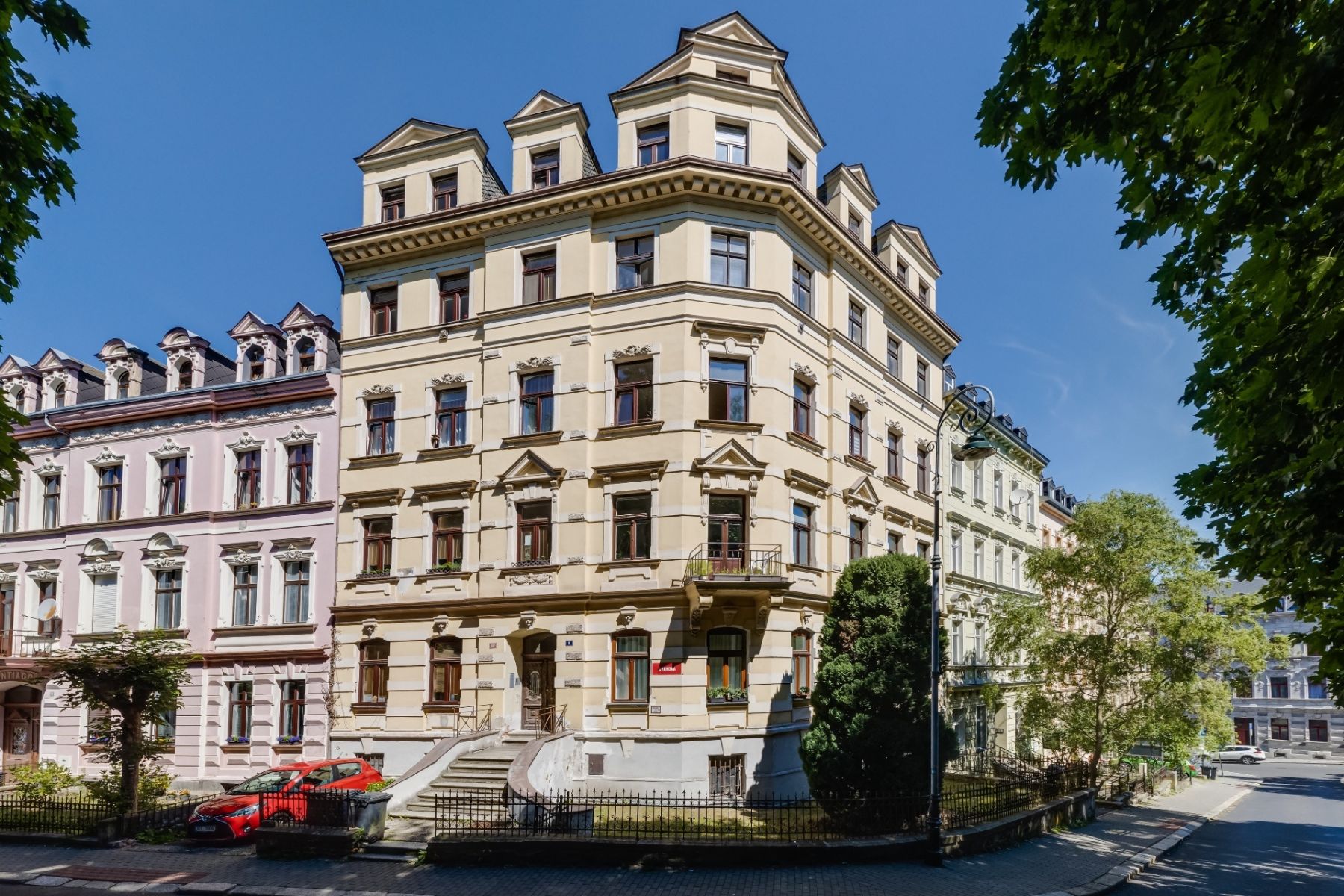 prodej, atypická nemovitost Svahová 2160/8a, Karlovy Vary, obrázek č. 1