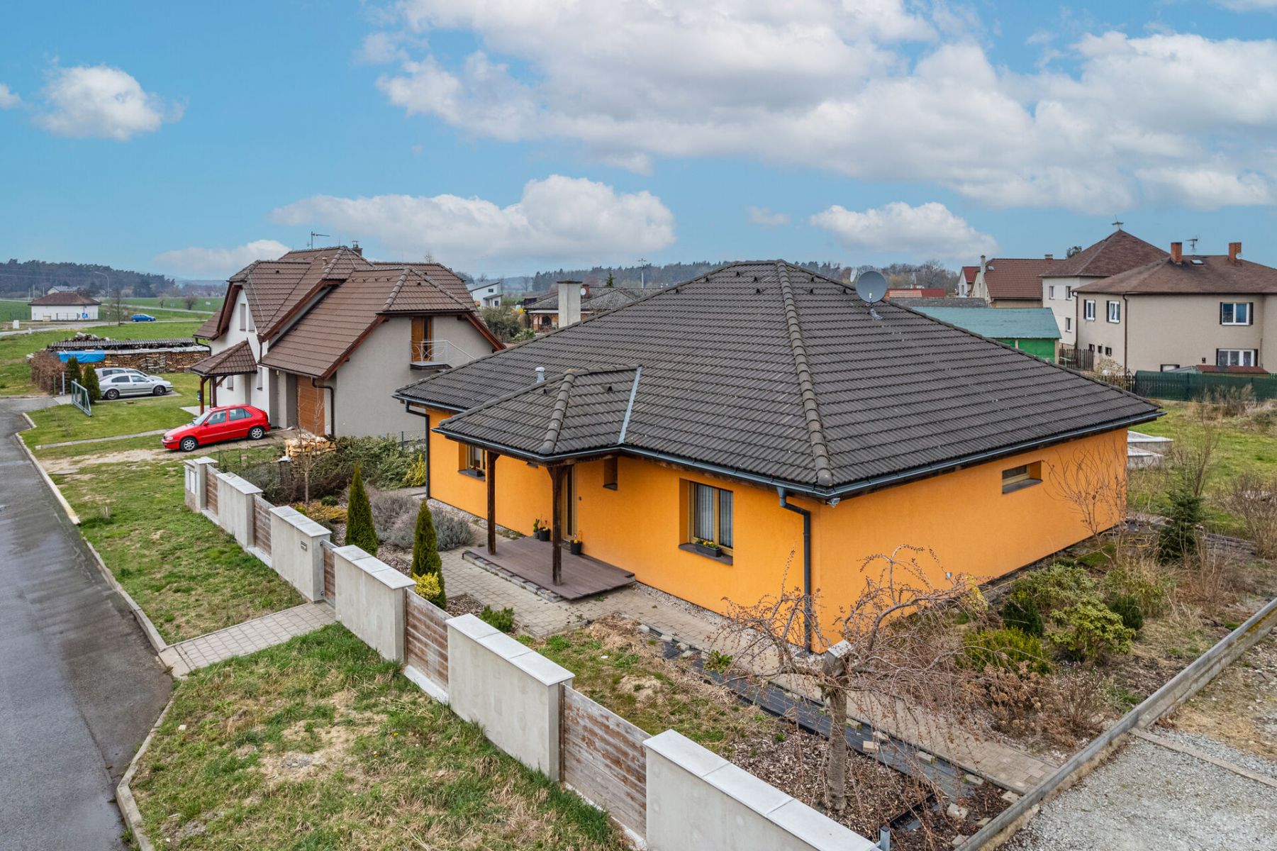 Prodej rodinného domu se zahradou, 4kk, 150m zastavěné plochy, Dlouhá Lhota u Mladé Boleslavi, obrázek č. 2