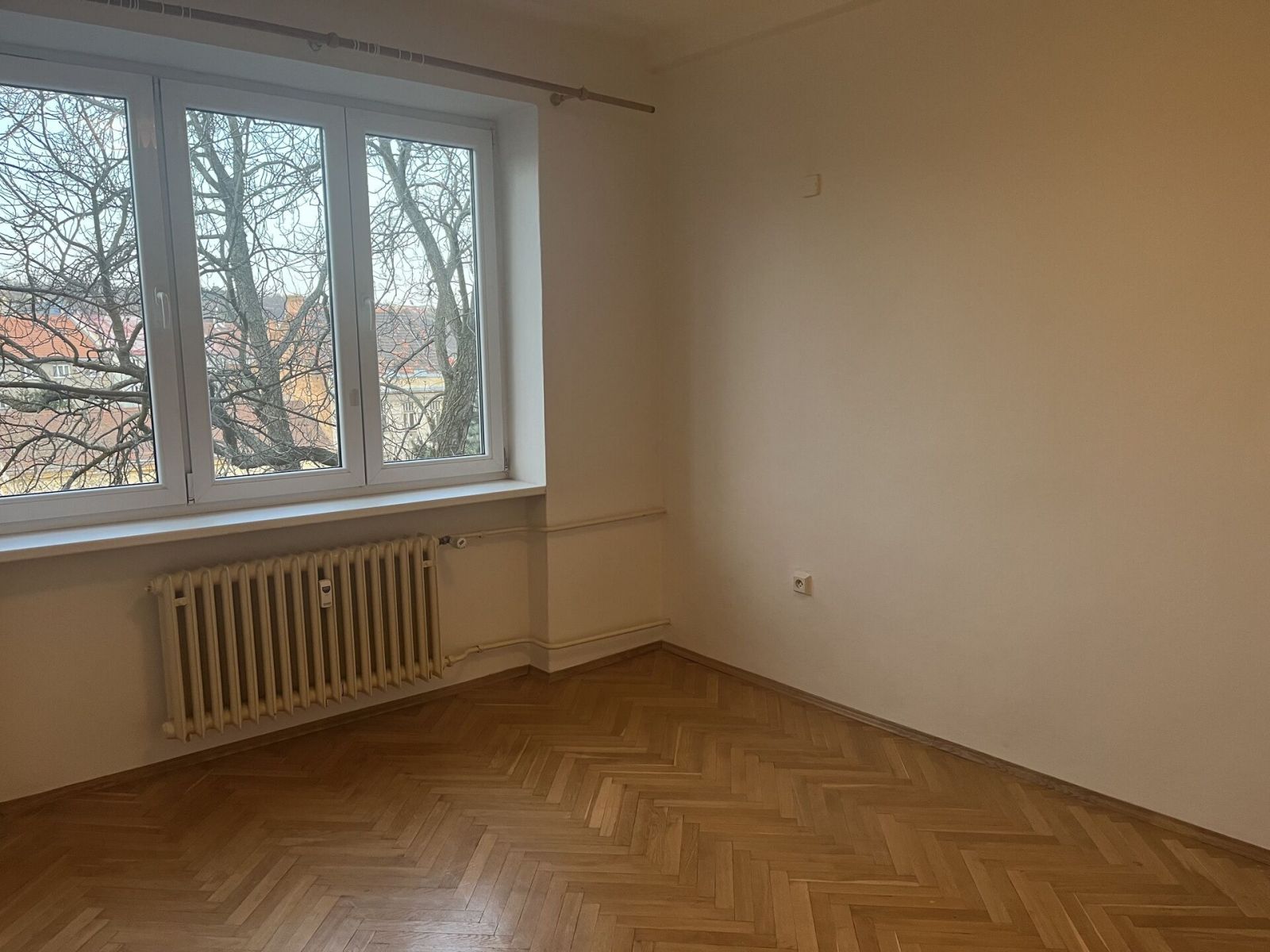 Pronájem bytu 2+1, 56m, částečně vybaven, volný ihned, Praha 8 - Libeň, ulice Na Korábě, obrázek č. 3