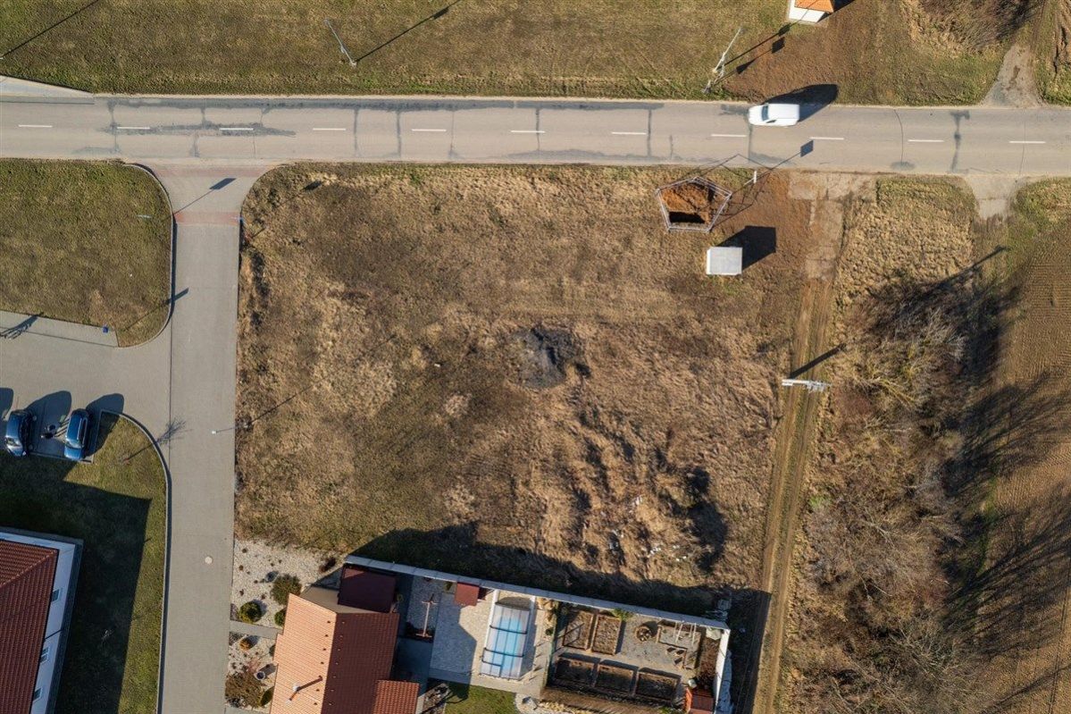 Prodej stavebních pozemků s vydaným SP na 2 RD/4BJ, 1560 m2, Medlov, Brno - venkov, obrázek č. 1