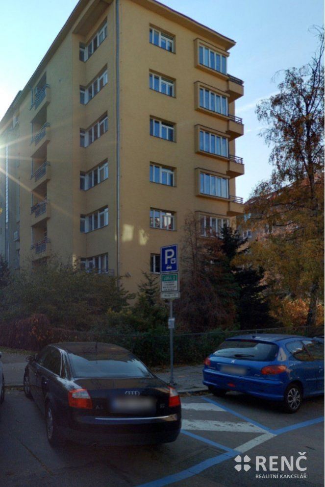 Pronájem bytu 2+kk nedaleko centra města na ul. Bayerova, obrázek č. 2