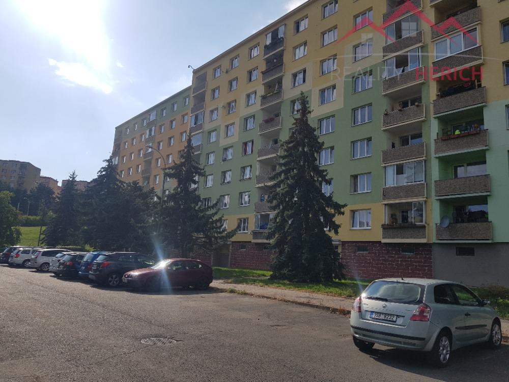 Exkluzivní prodej bytu 4+1/L, DV, 78 m2, ulice Pod Břízami, Chomutov