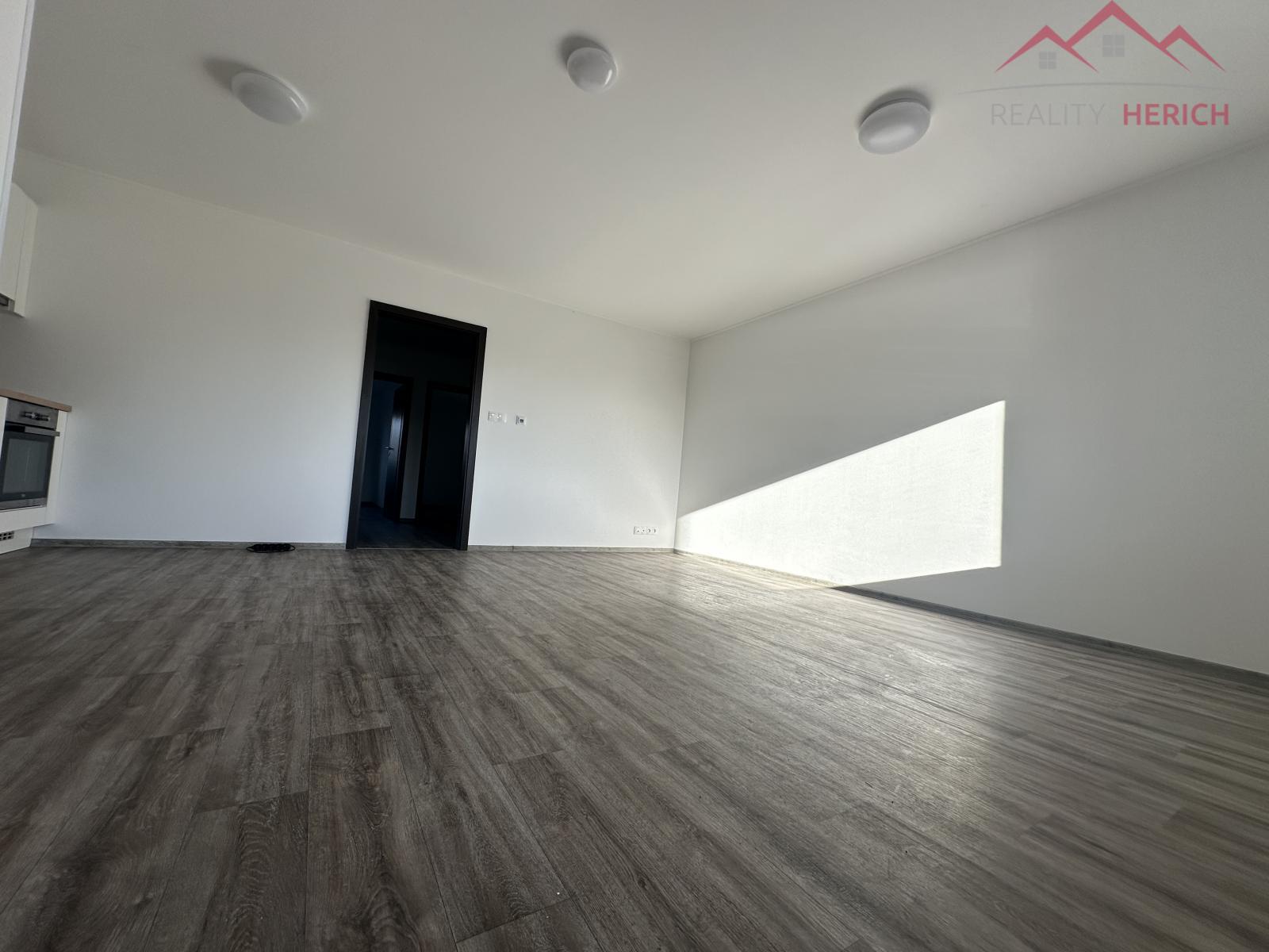 Pronájem bytu 3+kk (65 m2) Lipská, Chomutov, obrázek č. 1