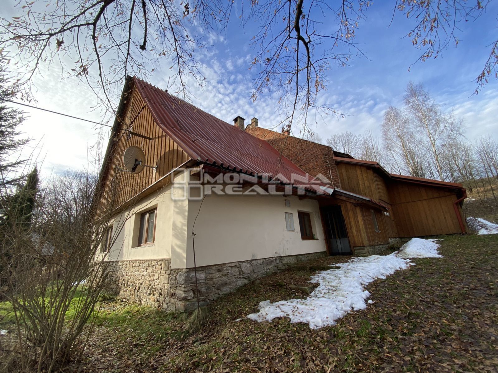 Prodej stavebních pozemků včetně domu a stodoly v obci Malá Morava, obrázek č. 1