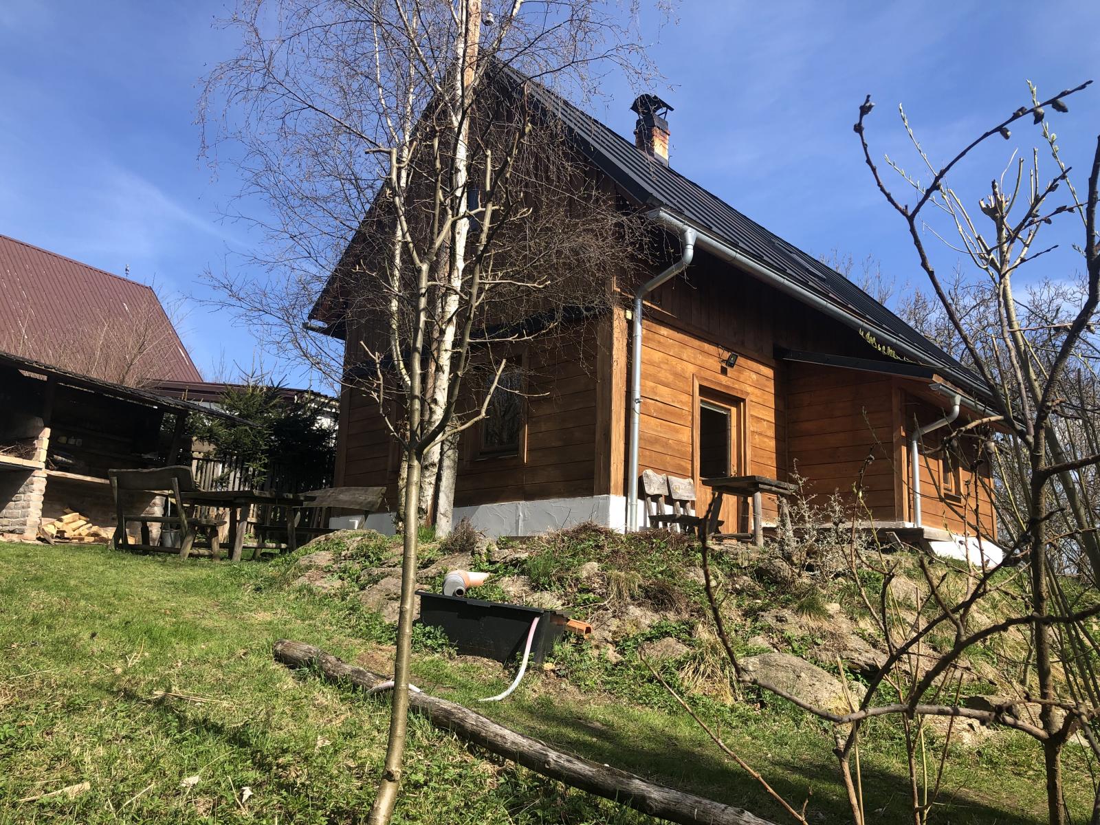Nízkonákladový dům 112 m2 se zahradou v Krušných horách v malebné vesnici Květnov, obrázek č. 3