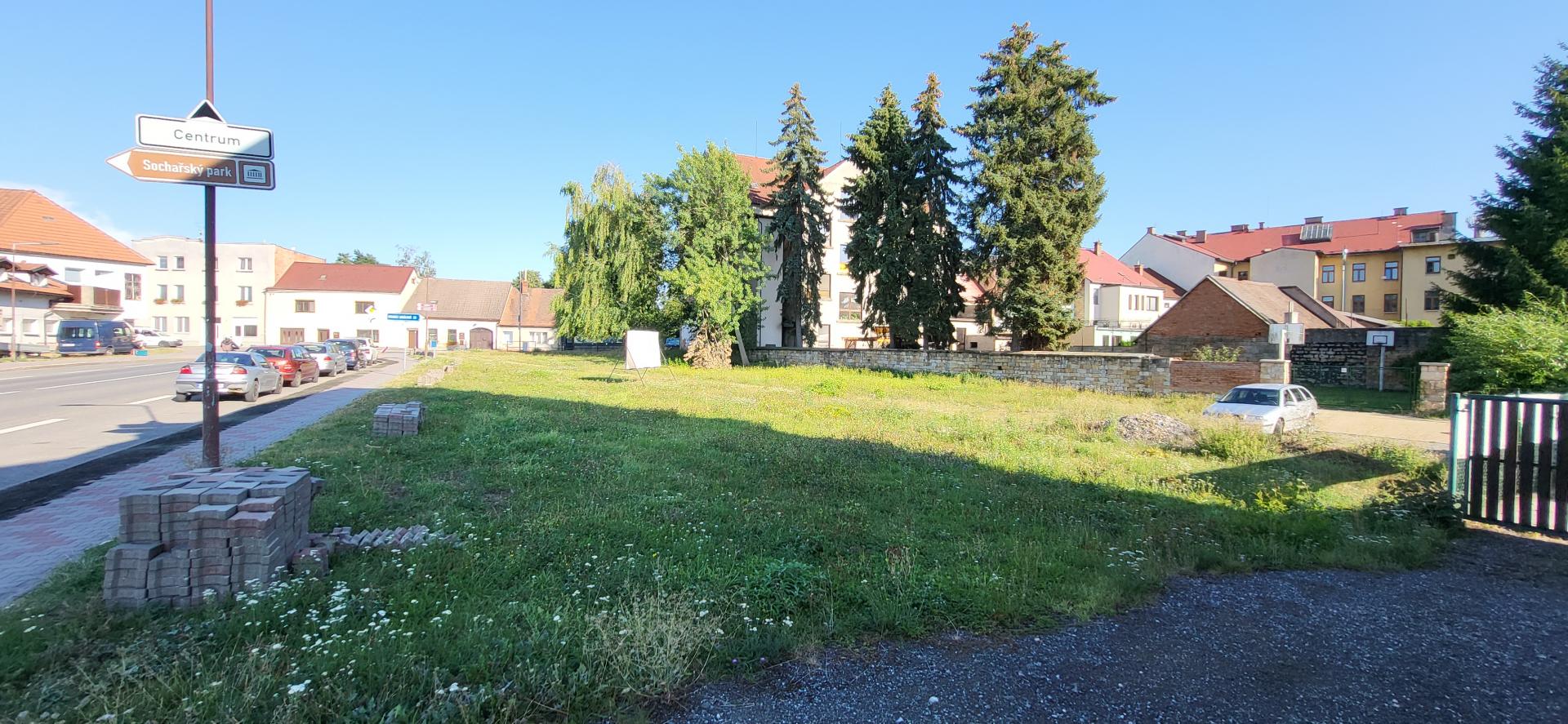 Stavební pozemek smíšený na komerční využití i bydlení v centru města Hořice 917 m2 , obrázek č. 1
