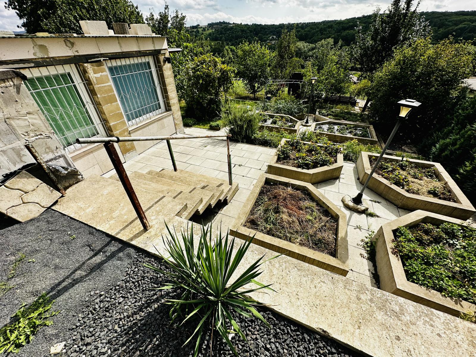 Zahrada s chatou, osobní vlastnictví, 474 m2, obrázek č. 2