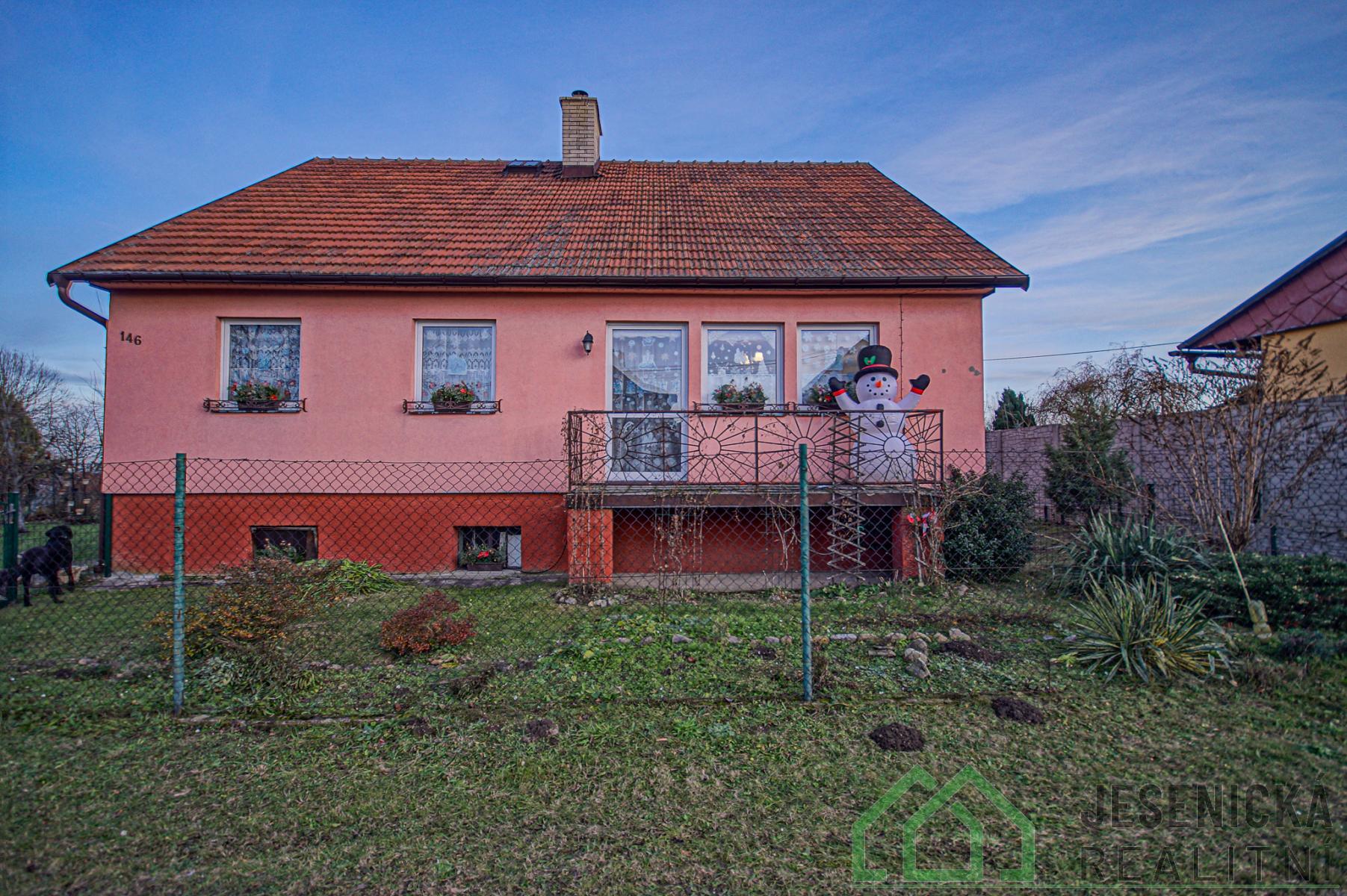 Prodej rodinného domu v obci Uhelná, 4+1 + pozemek 840 m2, obrázek č. 1