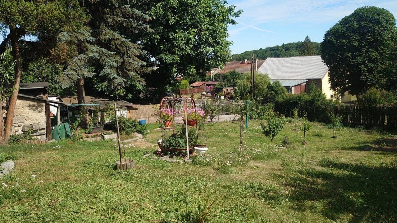 Rodinný dům s garáží a zahradou v obci Verneřice, okr. Děčín., obrázek č. 3