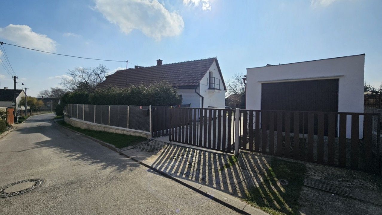 Rodinný dům v Bezně, okr. Mladá Boleslav., obrázek č. 3