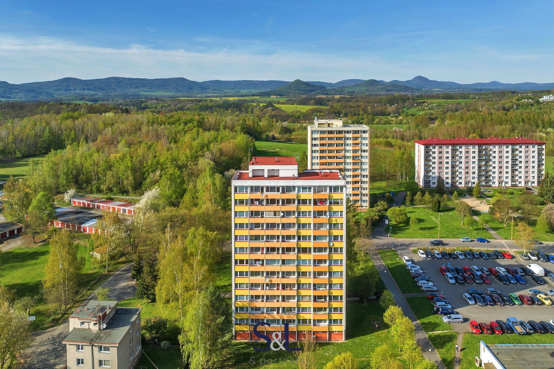 Nabízíme k prodeji bytovou jednotku s dvěma lodžiemi v České Lípě, o dispozici 2+1, 58,10 m2, ulice , obrázek č. 1