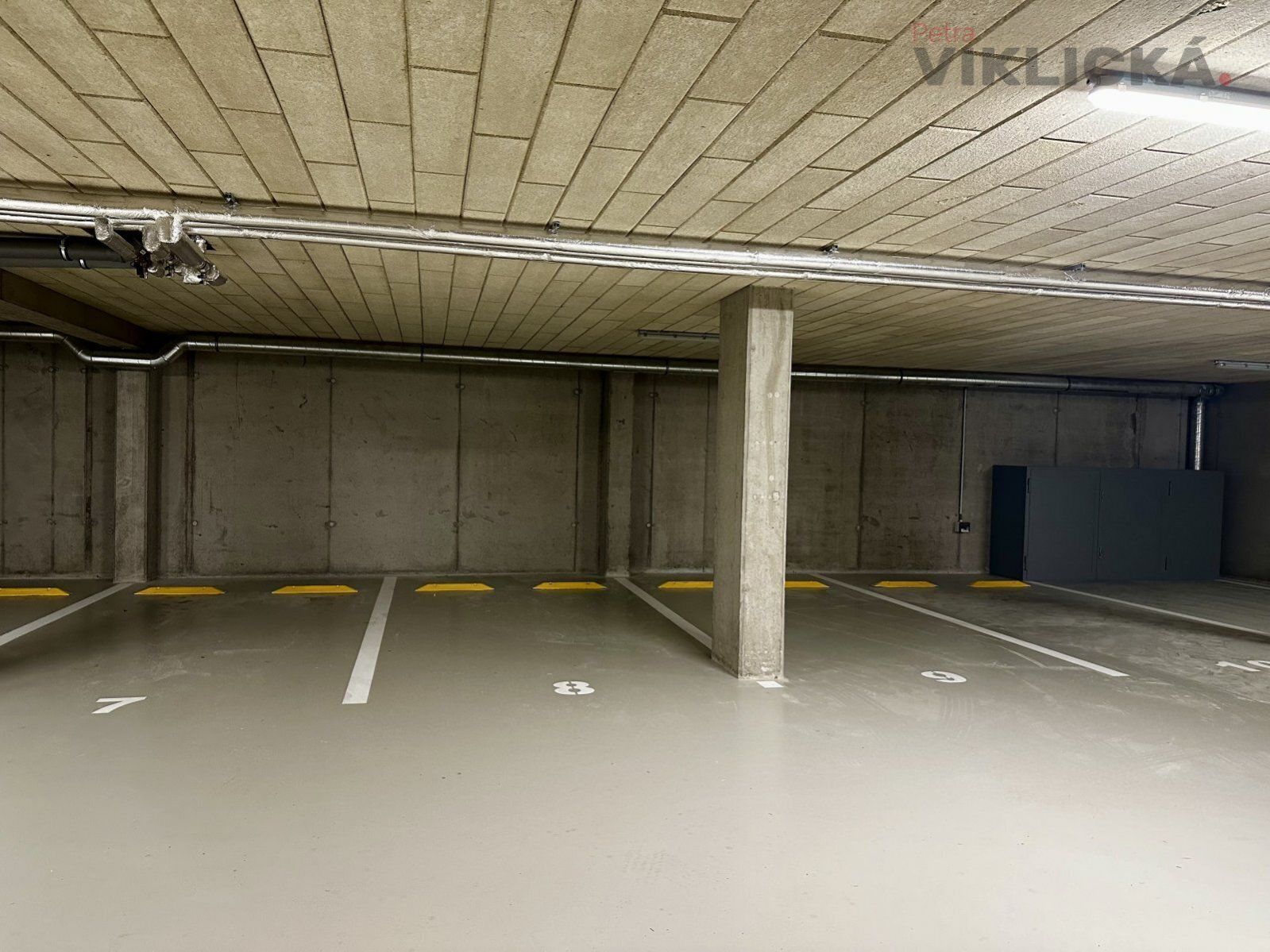 Pronájem garážového stání, Brno - Sadová, obrázek č. 1