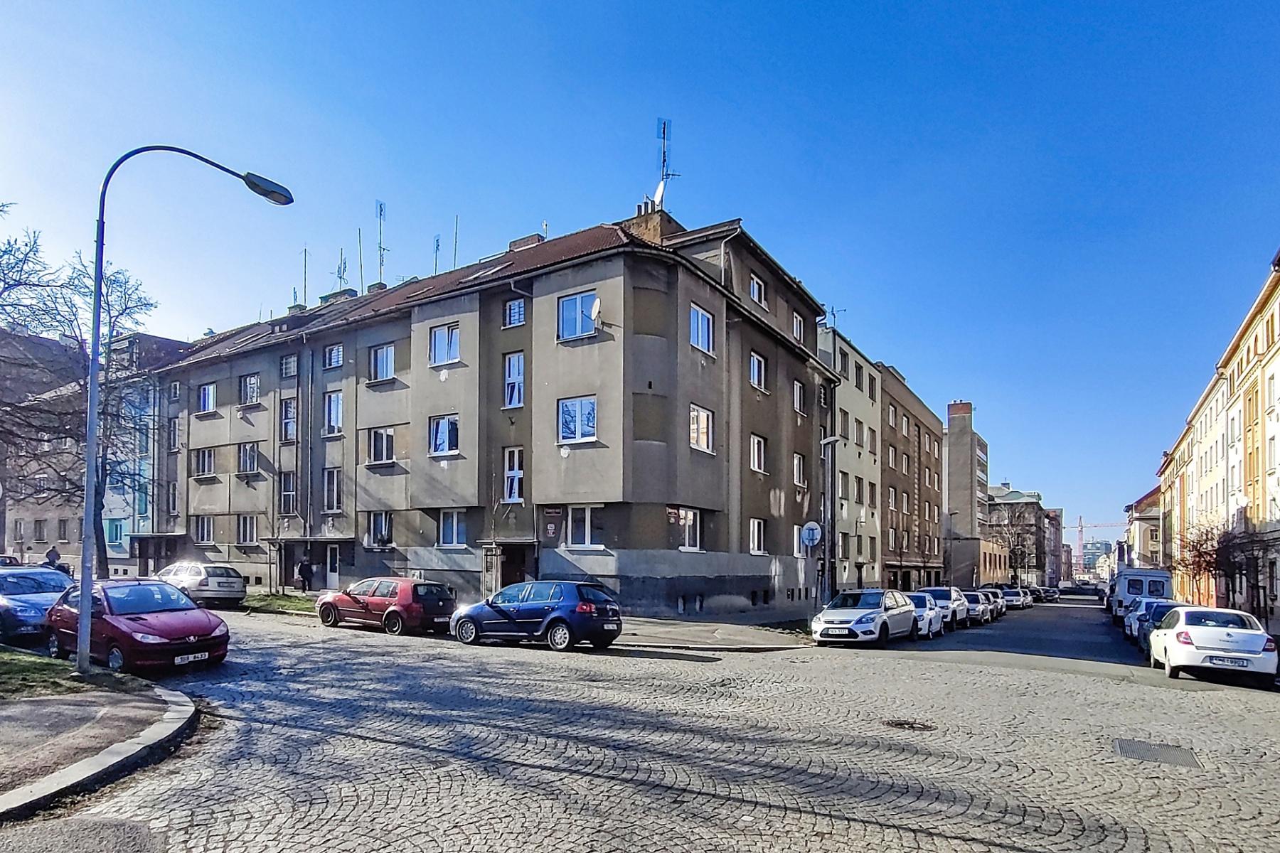 Pronájem bytu 1+1, 42 m2, Plzeň, ul. Plzenecká, obrázek č. 1