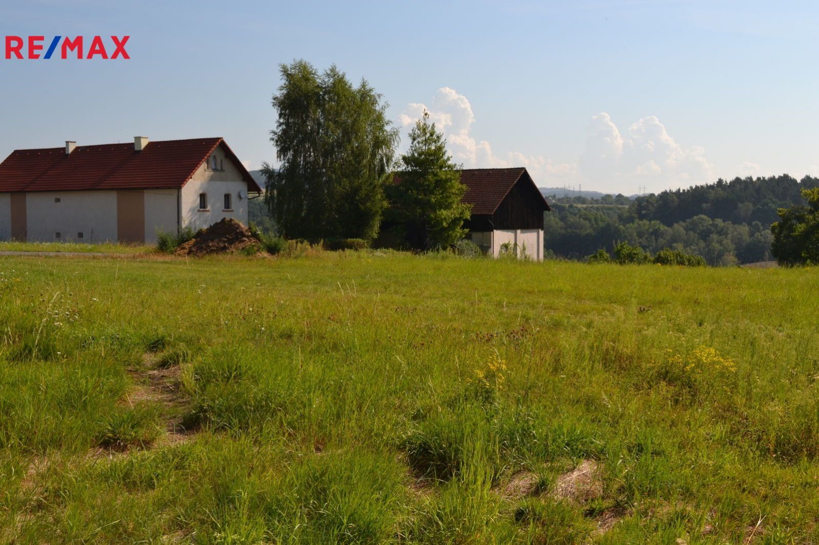 Prodej stavebního pozemku 1.046 m2 v krásné krajině u Sychrova, obrázek č. 3