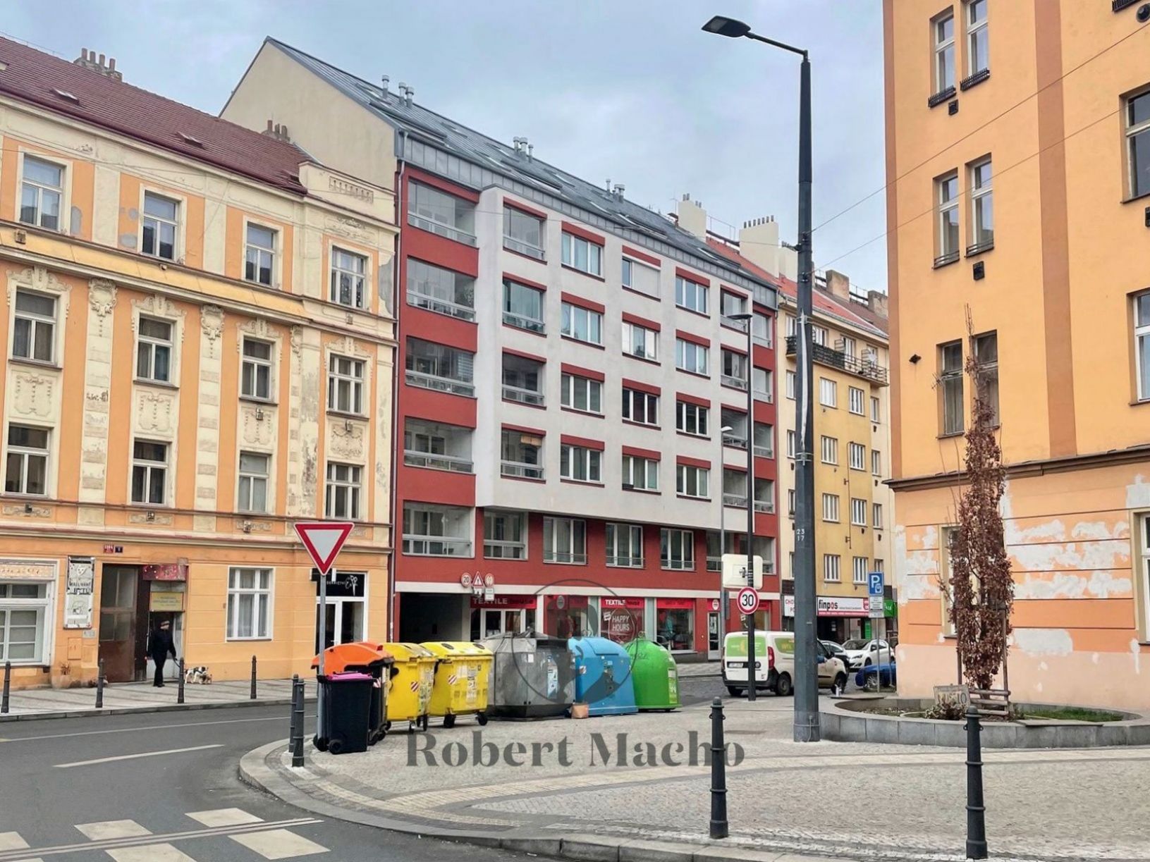 Pronájem garážové stání, 16 m2 - V Horkách, Praha - Nusle, obrázek č. 2