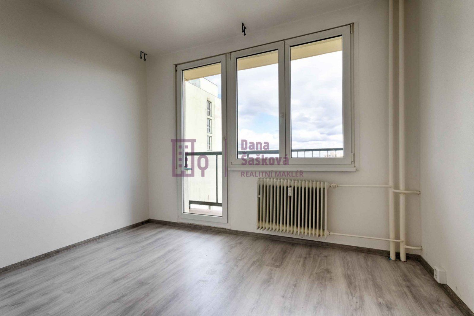 Pronájem, byt 2+kk s balkonem, 34 m2, Jindřichův Hradec, sídliště Vajgar, obrázek č. 2