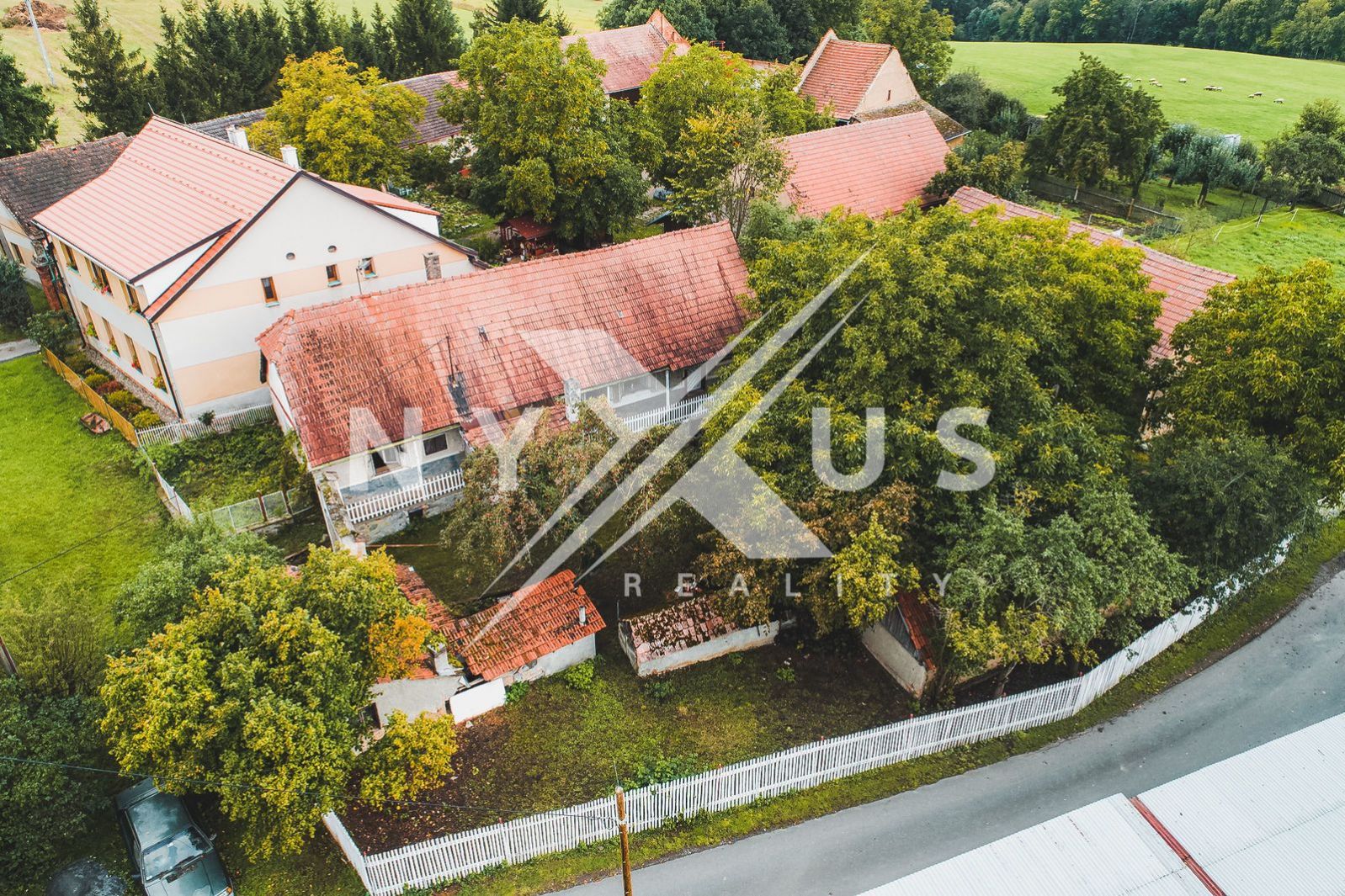 Prodej statku určeného k rekonstrukci, pozemek 1103 m2, Bezděkov - Vranov u Čerčan, obrázek č. 3