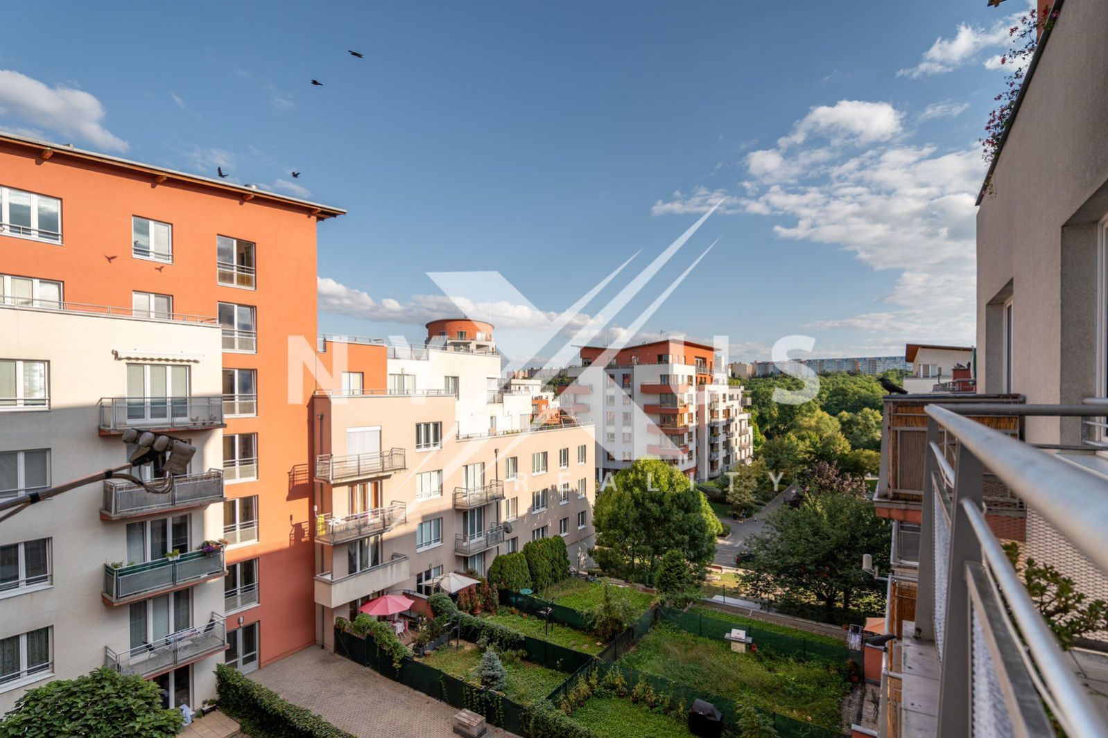 Prodej bytu 3+kk - 85,5 m2, balkón + samostatná, velká garáž, Mikanova, Praha 10 - Záběhlice, obrázek č. 3