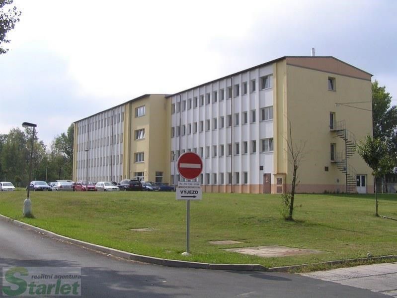 Samostatná kancelář 13,4 m2 v administrativní budově, P9 - Běchovice, obrázek č. 3