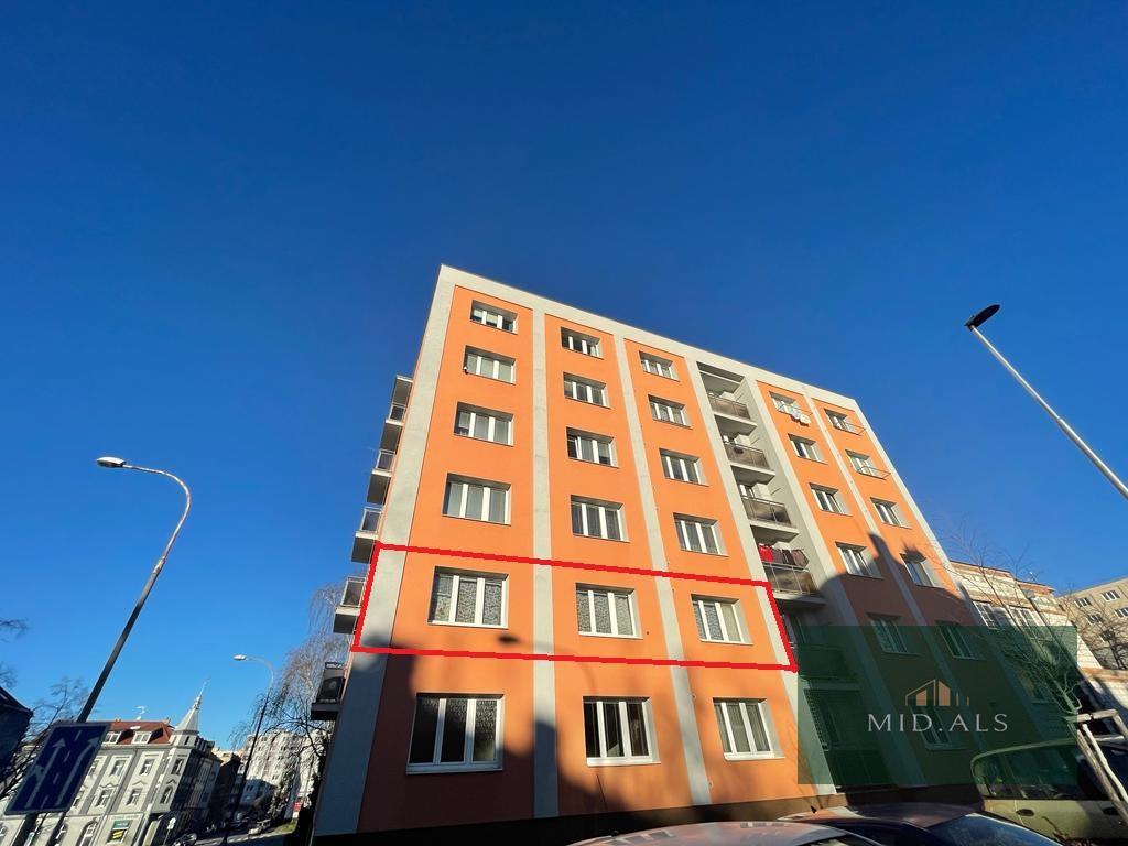 Prodej bytu 2+1, původní stav, 53 m2, 2.patro, Revoluční ulice Plzeň